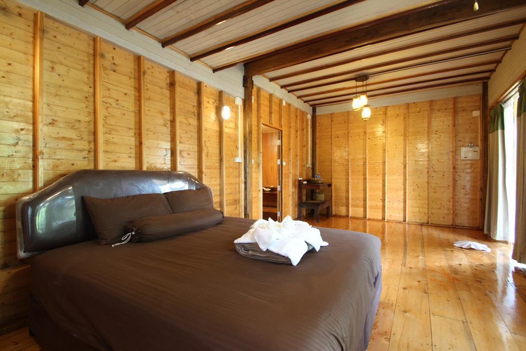 Отель Longbay Lipe Экстерьер фото