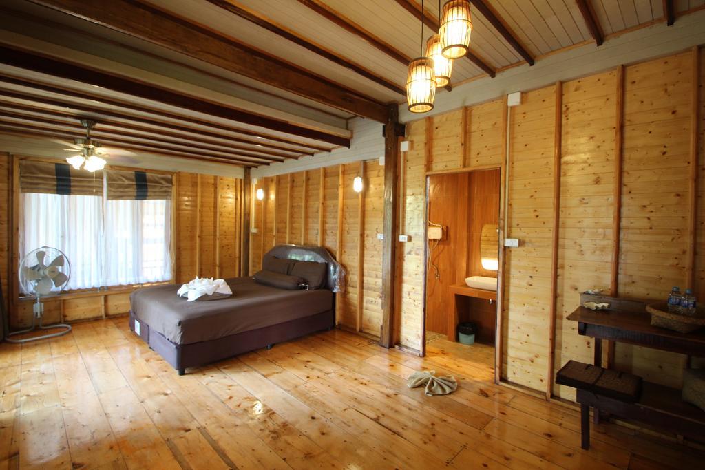 Отель Longbay Lipe Экстерьер фото